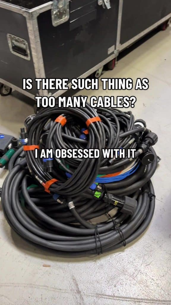 Post de réponse: Est-il normal d'avoir autant de câbles… ou est-ce une obsession ??!