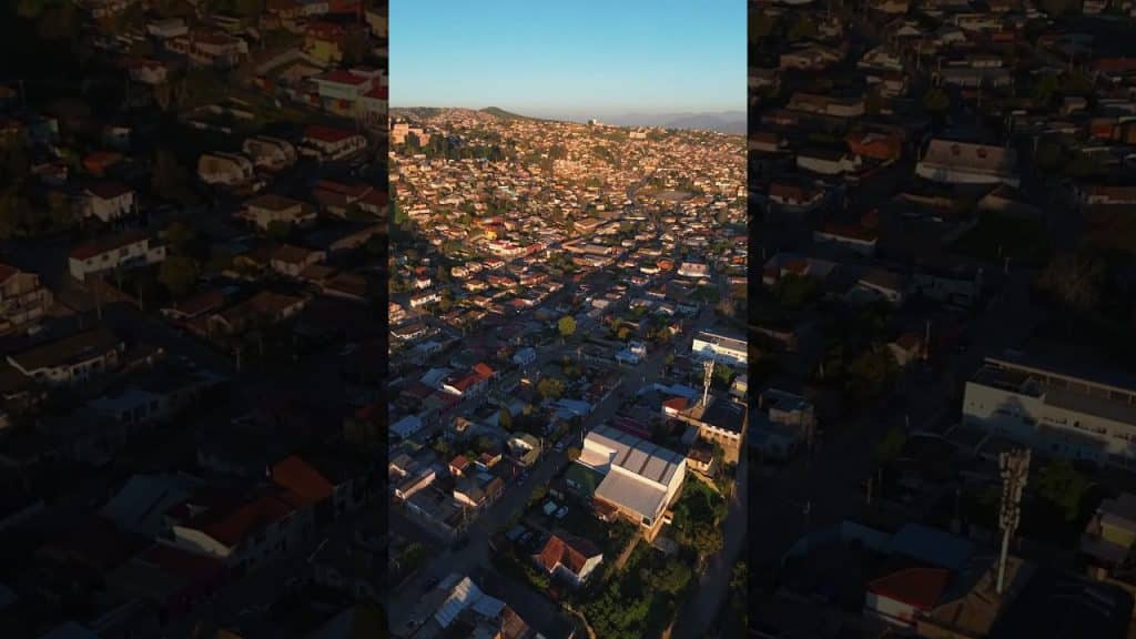 “La perspectiva lo cambia todo… y desde el aire, todo es arte.” #drone #audiovisual